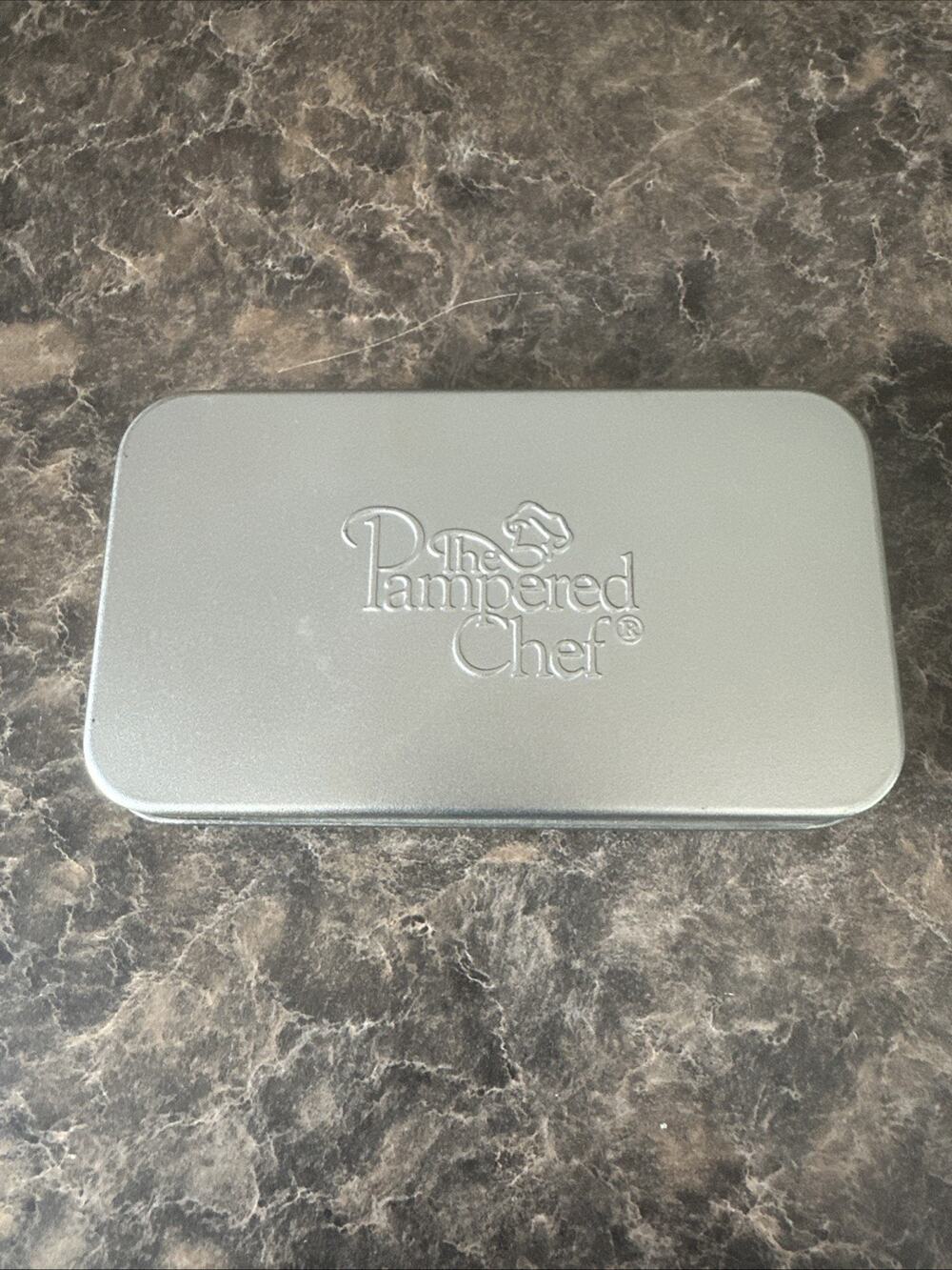 The Pampered Chef Creative Cutters Set Mini Cookie Cutter Set of 8 Storage Tin